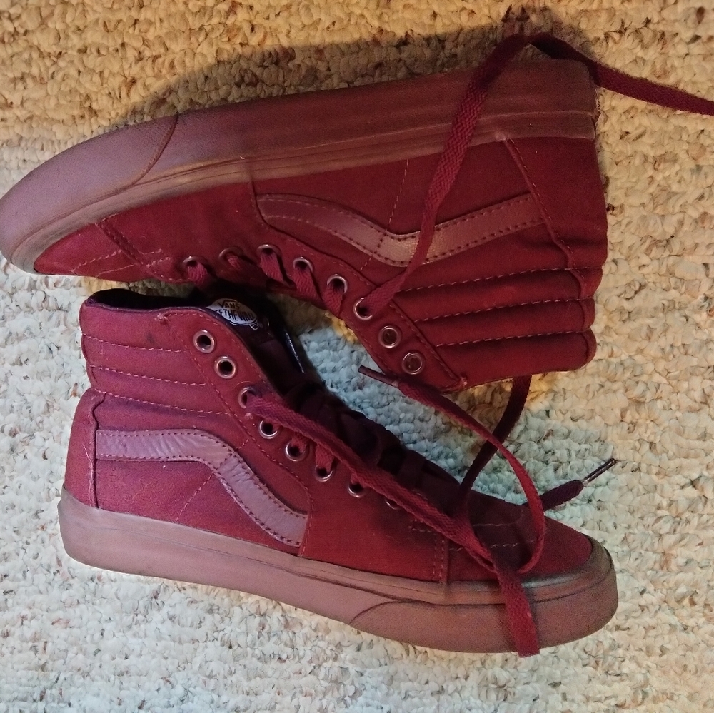 Vans hi top sk8 shoes. Women's 6.5
